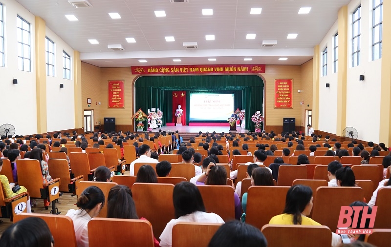 Trường Đại học Hồng Đức kỷ niệm 40 năm ngày Nhà giáo Việt Nam (20-11)