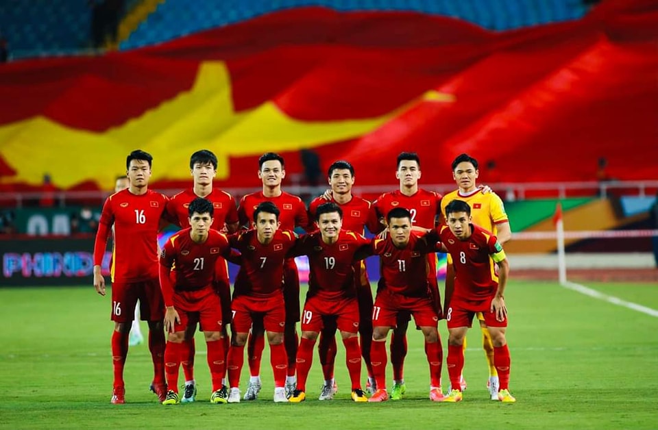ĐT Việt Nam thăng tiến trên bảng xếp hạng FIFA; Mourinho được đề nghị hợp đồng kỷ lục trong giới HLV