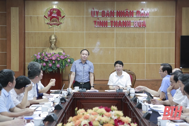 Phó Chủ tịch UBND tỉnh Lê Đức Giang làm việc với đoàn công tác của Cục Thủy lợi
