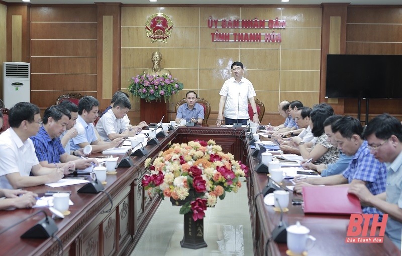 Phó Chủ tịch UBND tỉnh Lê Đức Giang làm việc với đoàn công tác của Cục Thủy lợi
