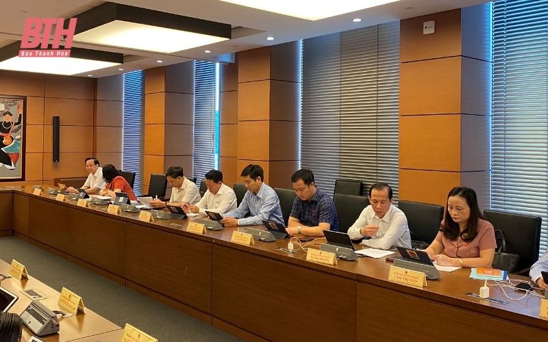 Kỳ họp thứ 5, Quốc hội khóa XV: Đoàn ĐBQH tỉnh Thanh Hoá tham gia thảo luận tại tổ nhiều nội dung quan trọng