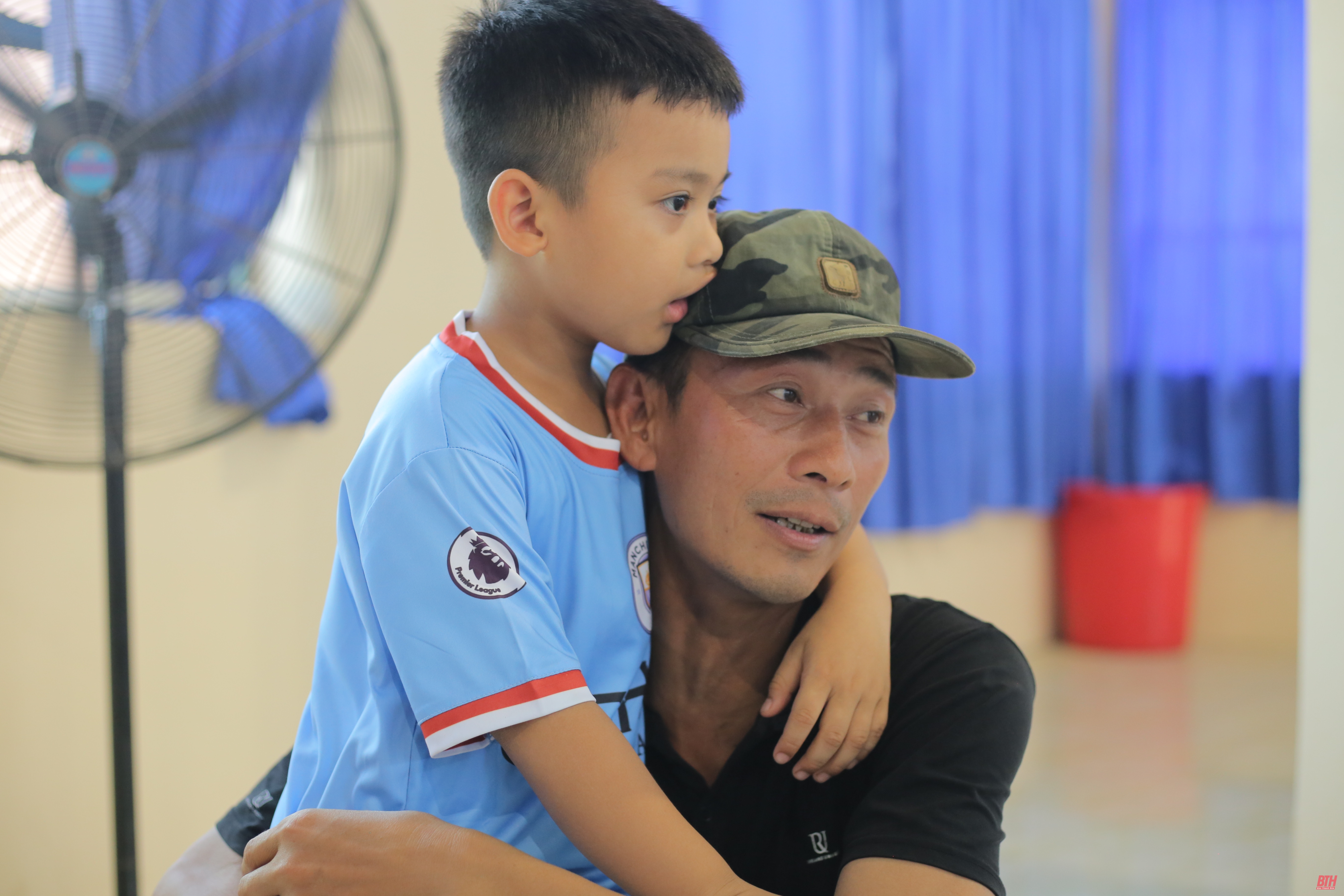 Bên lề Giải bóng đá Nhi đồng Cúp Báo Thanh Hoá lần thứ II - năm 2023: Cảm xúc của những người làm cha mẹ khi theo dõi con trên sân thi đấu