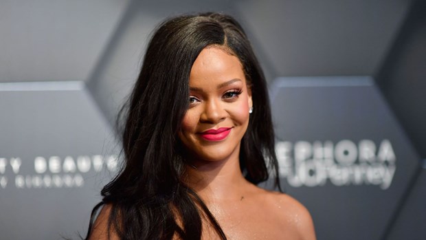 Rihanna lập kỷ lục với 10 bài hát đạt 1 tỷ lượt nghe trên Spotify