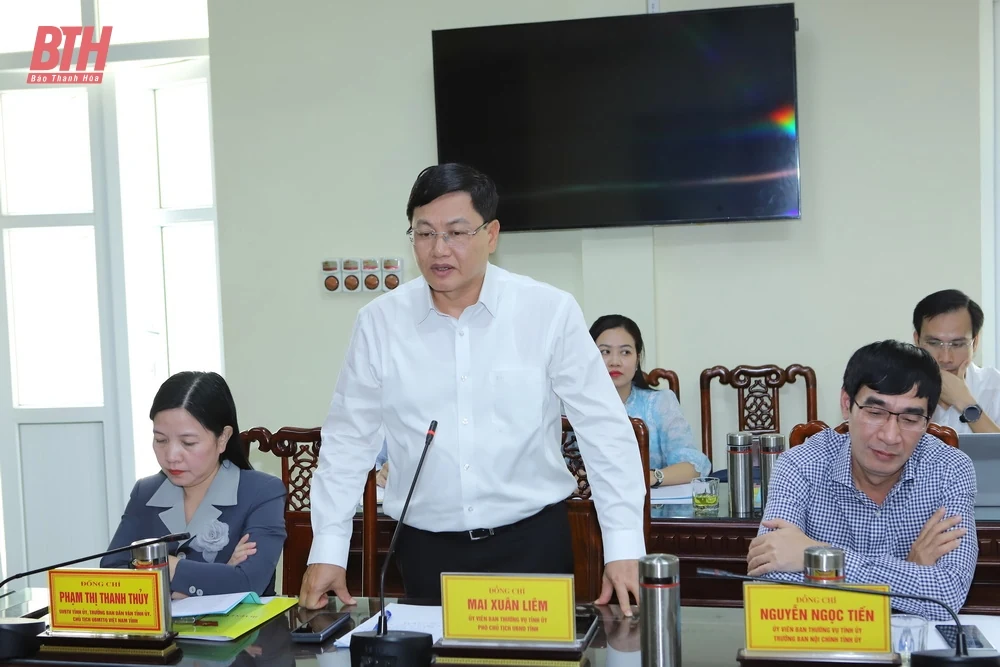 Bí thư Tỉnh ủy Nguyễn Doãn Anh thăm và làm việc với huyện Quan Hóa