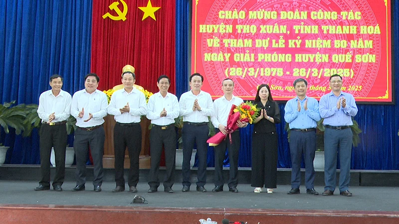 Đoàn công tác huyện Thọ Xuân thăm và làm việc với huyện Quế Sơn, tỉnh Quảng Nam