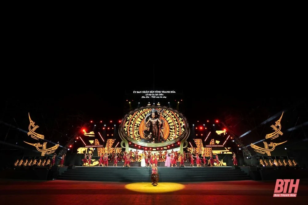 Tổng duyệt chương trình nghệ thuật “Sầm Sơn - Khát vọng tỏa sáng”