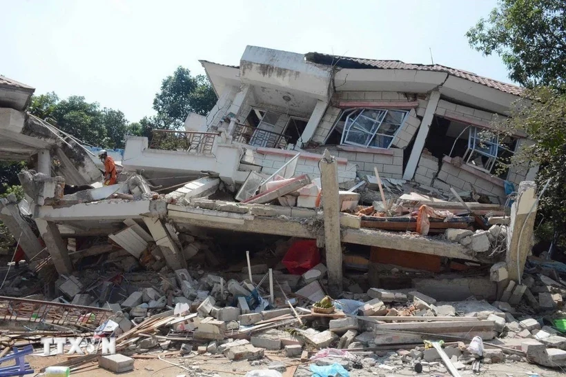 Gần 63.000 thí sinh Myanmar thi lại đại học do bài thi bị cháy sau trận động đất