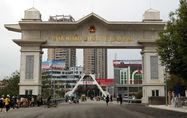 Sửa quy định về giấy tờ của người xuất cảnh, nhập cảnh qua cửa khẩu, lối mở biên giới đất liền - Ảnh 1. Sửa quy định về giấy tờ của người xuất cảnh, nhập cảnh qua cửa khẩu, lối mở biên giới đất liền