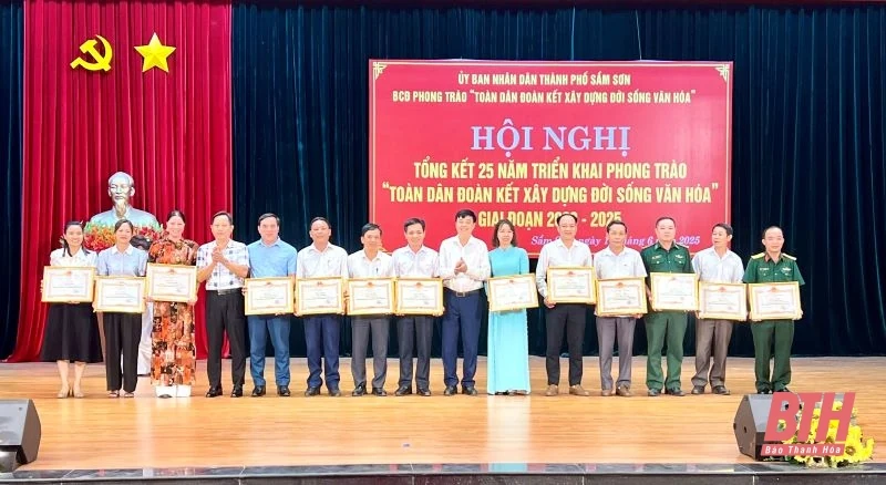 Sầm Sơn tổng kết 25 năm thực hiện Phong trào “Toàn dân đoàn kết xây dựng đời sống văn hóa”