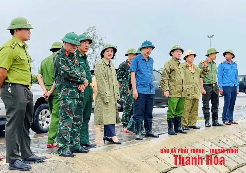 Kiểm tra công tác ứng phó với bão số 3 tại xã Hoằng Thanh và Hoằng Tiến
