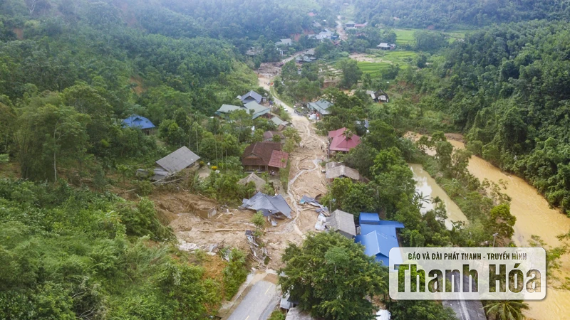 Bản làng Yên Nhân sau ngày lũ dữ, hàng chục ngôi nhà bị cuốn sập