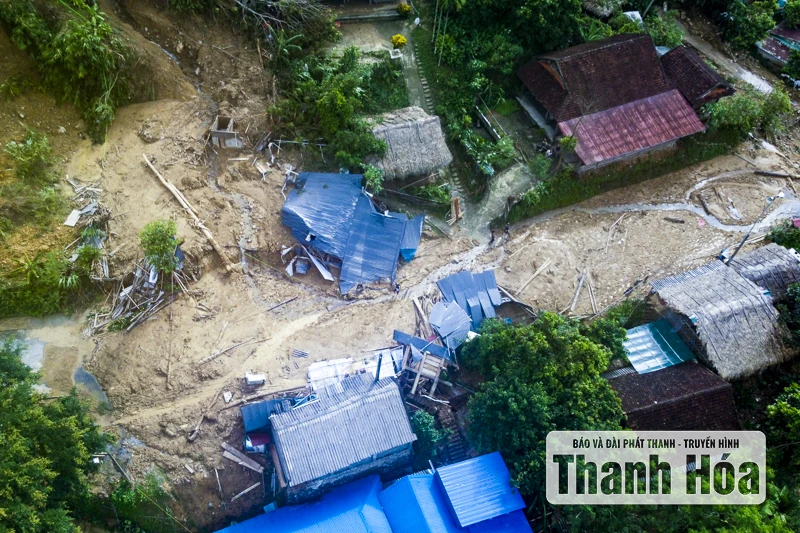 Bản làng Yên Nhân sau ngày lũ dữ, hàng chục ngôi nhà bị cuốn sập