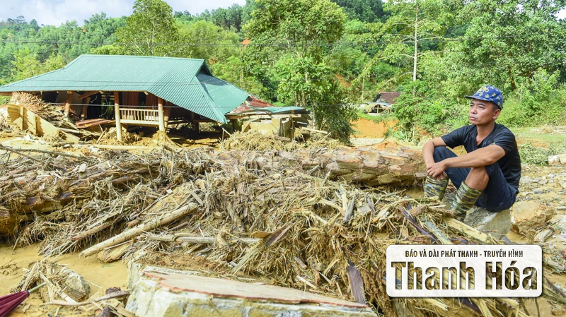 Bản làng Yên Nhân sau ngày lũ dữ, hàng chục ngôi nhà bị cuốn sập