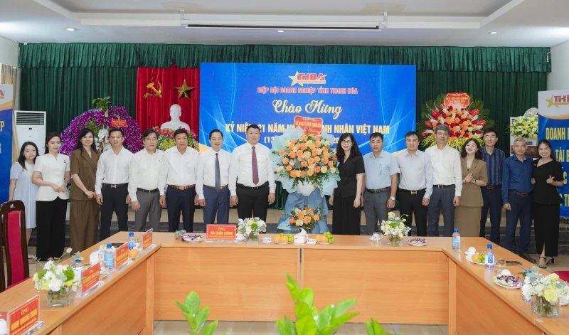 Các cơ quan, đơn vị chúc mừng Ngày Doanh nhân Việt Nam