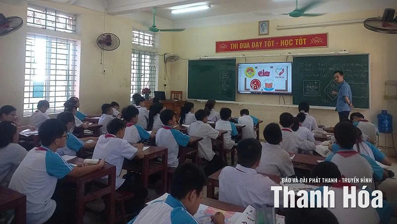 Cần sớm gỡ “nút thắt” trong chính sách tuyển dụng, sử dụng và đãi ngộ giáo viên