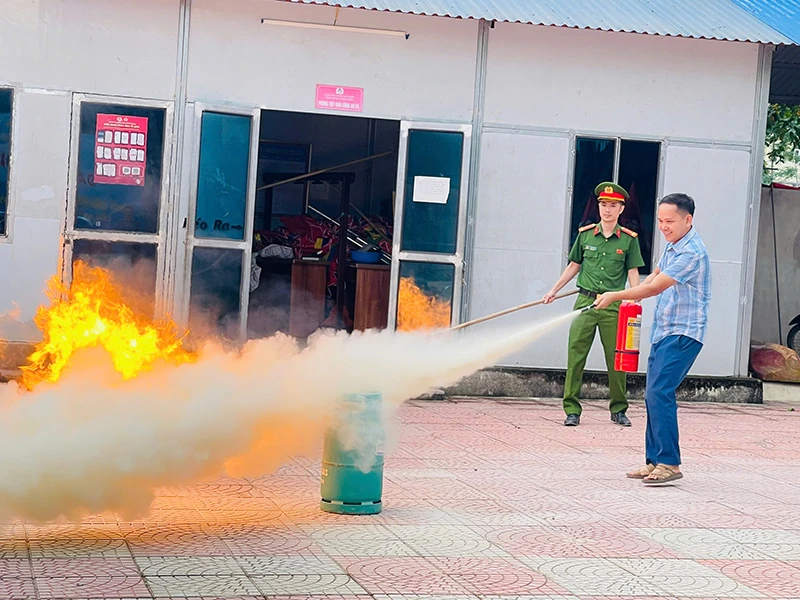 Xã Thanh Quân: Tập huấn công tác phòng cháy chữa cháy và cứu nạn, cứu hộ