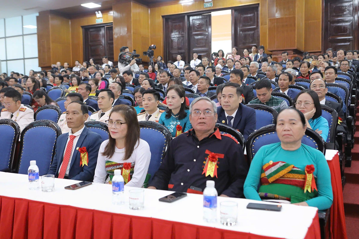 Tạo động lực mới, khí thế mới, quyết tâm xây dựng tỉnh Thanh Hóa đến năm 2030 trong nhóm các tỉnh dẫn đầu cả nước (*)