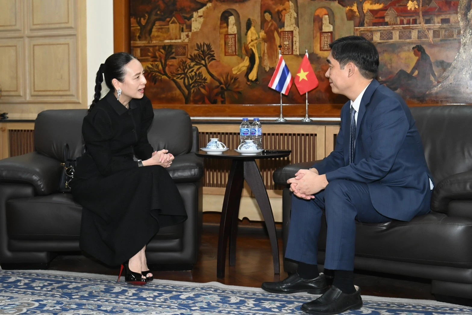 Đông Á Thanh Hóa mất Doãn Ngọc Tân vì chấn thương; Chủ tịch FAT trực tiếp xin lỗi vụ dùng sai Quốc kỳ Việt Nam