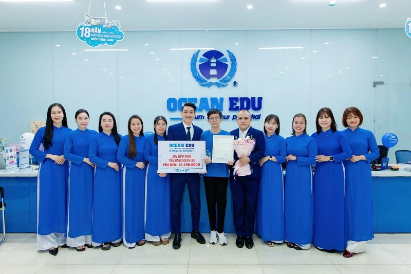 Cậu bé 13 tuổi gây chú ý với điểm IELTS 8.0
