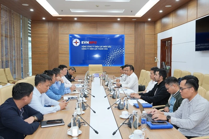 Gấp rút hoàn thiện sơ đồ đóng xuất tuyến 3 sau TBA 220kV Khu kinh tế Nghi Sơn