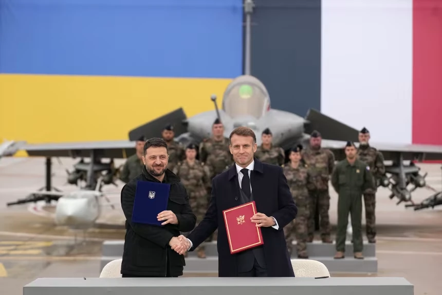 Pháp bán 100 tiêm kích Rafale cho Kyiv: Lá chắn mới của Ukraine, thách thức với Nga