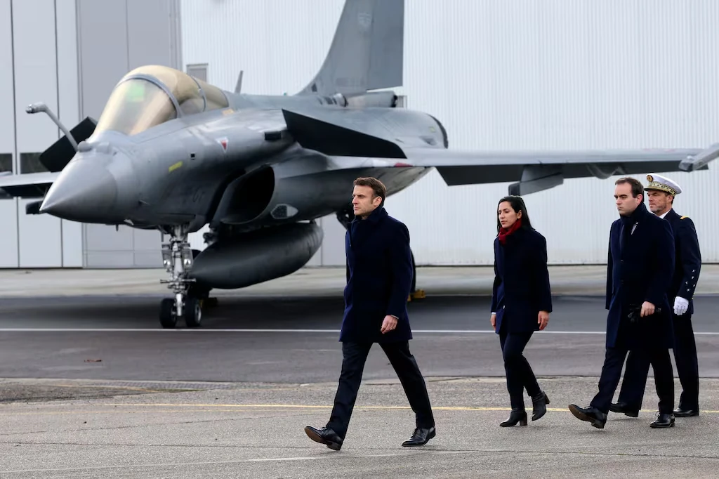 Pháp bán 100 tiêm kích Rafale cho Kyiv: Lá chắn mới của Ukraine, thách thức với Nga