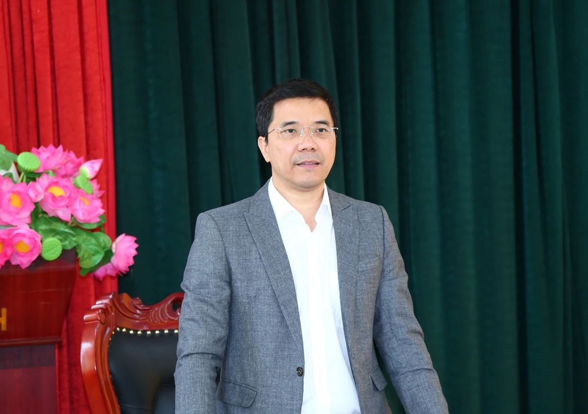 Phó Bí thư Thường trực Tỉnh ủy Nguyễn Hồng Phong thăm, làm việc tại các xã Hà Trung, Tống Sơn