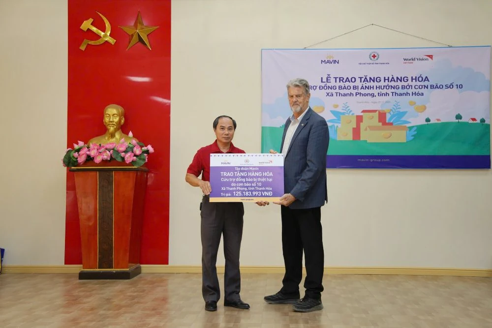 Hỗ trợ người dân xã Thanh Phong bị ảnh hưởng bởi bão số 10
