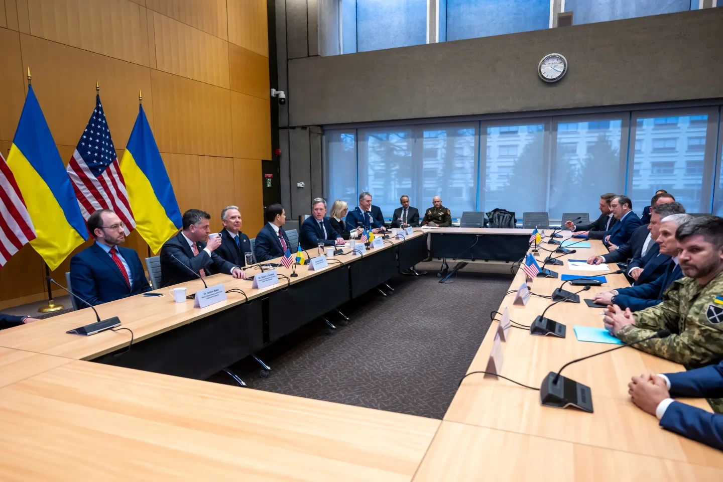 Mỹ - Ukraine công bố khung hòa bình “cập nhật và tinh chỉnh”, EU phản đối