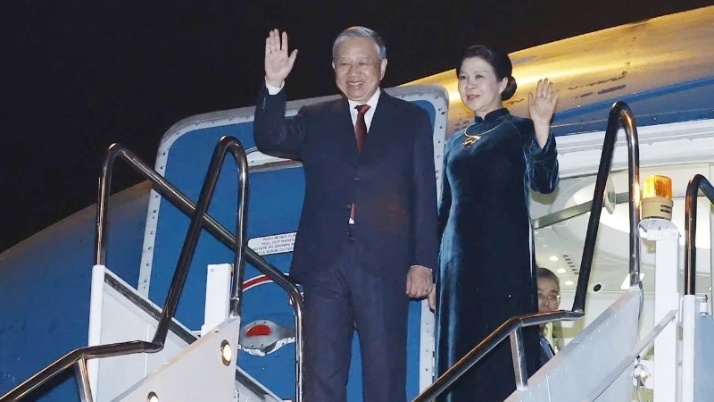 Tổng Bí thư Tô Lâm và Phu nhân kết thúc tốt đẹp chuyến thăm cấp Nhà nước tới Lào