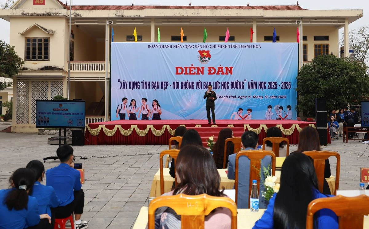 Diễn đàn “Xây dựng tình bạn đẹp - Nói không với bạo lực học đường”