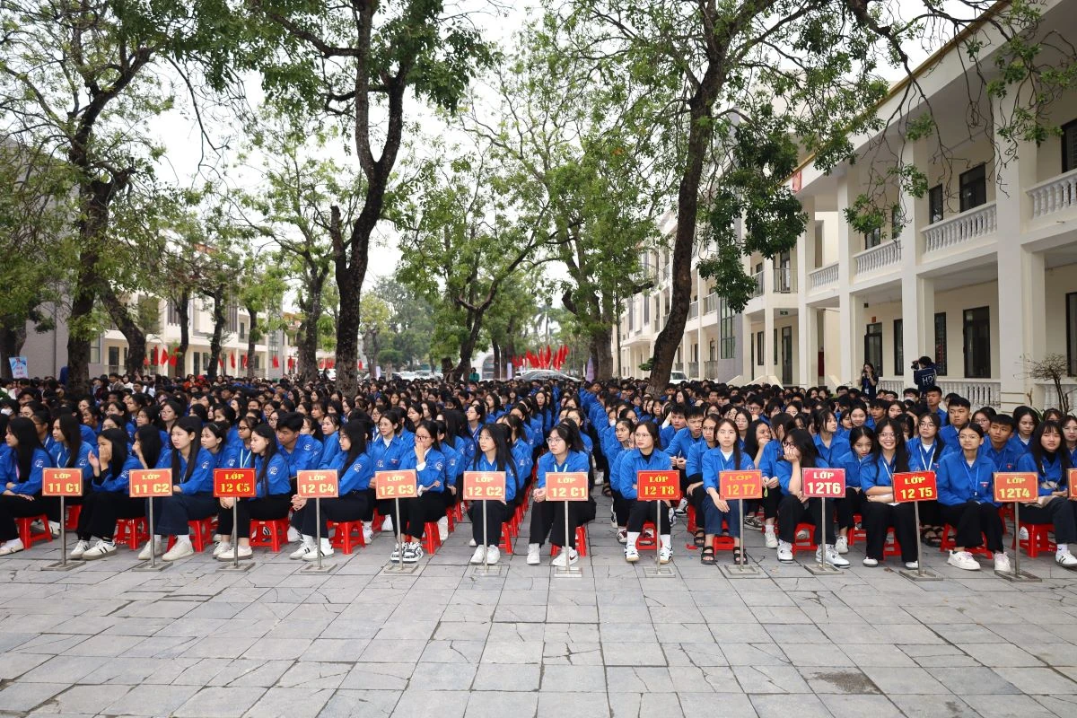 Diễn đàn “Xây dựng tình bạn đẹp - Nói không với bạo lực học đường”