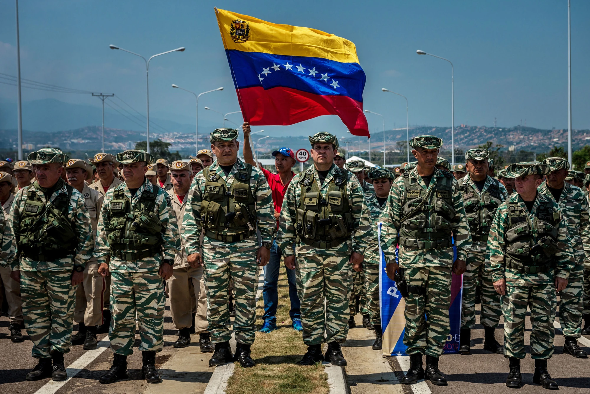 Mỹ - Venezuela sát vạch đỏ: Nguy cơ đối đầu quân sự ngay trên biển Caribe