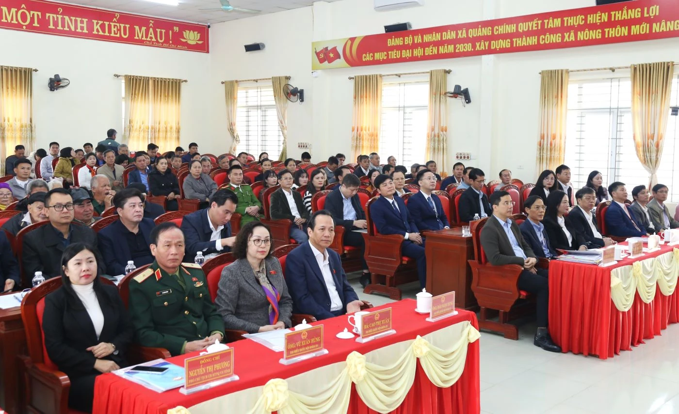 Bộ trưởng Bộ Dân tộc và Tôn giáo Đào Ngọc Dung tiếp xúc cử tri xã Quảng Chính
