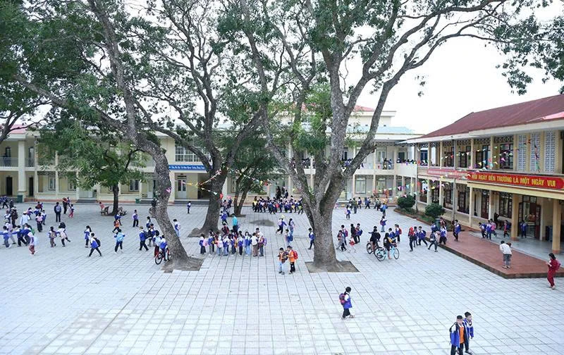 Xây dựng trường lớp xanh, sạch, đẹp, an toàn