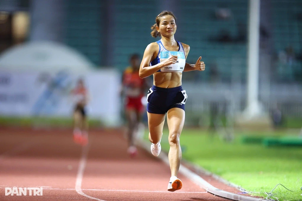 SEA Games 33 ngày 16/12: Việt Nam bùng nổ 49 HCV; Điền kinh thắng lớn