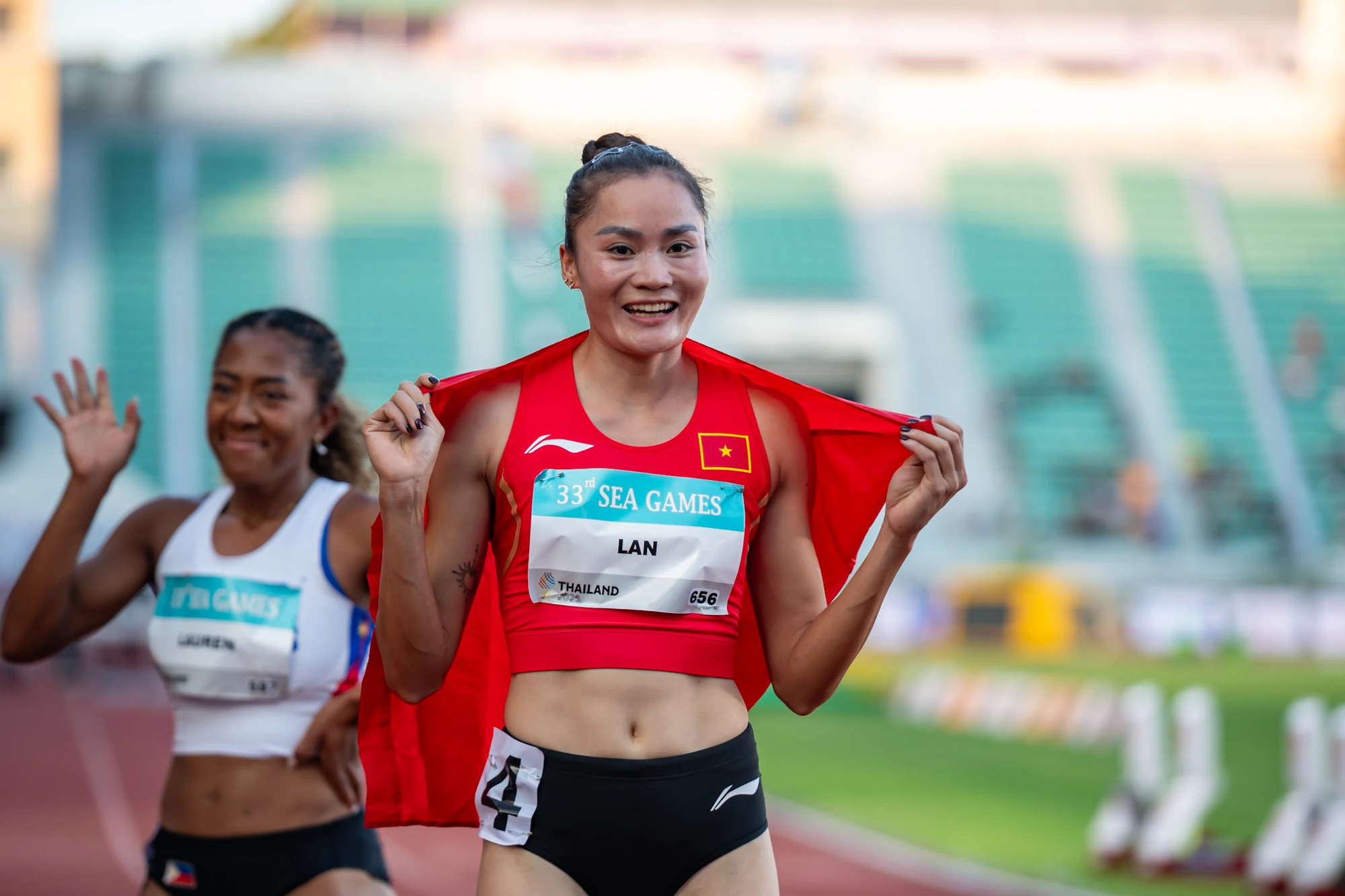 SEA Games 33 ngày 16/12: Việt Nam bùng nổ 49 HCV; Điền kinh thắng lớn