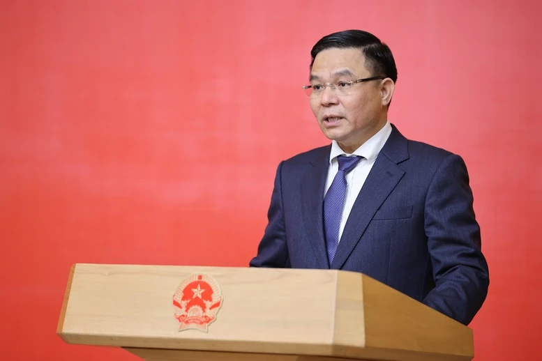 Thủ tướng trao Quyết định giao Quyền Bộ trưởng Bộ Công Thương