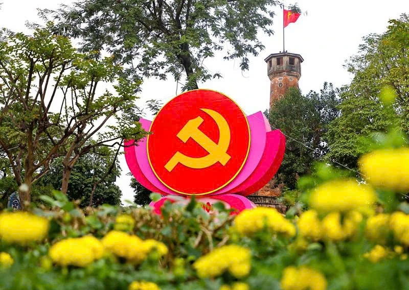 Mãi là ánh sáng soi đường đưa dân tộc tiến bước vào kỷ nguyên mới