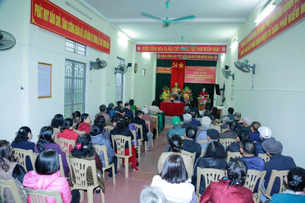 Cử tri Tổ dân phố Dương Đình Nghệ 1 thống nhất giới thiệu các ứng cử đại biểu HĐND các cấp