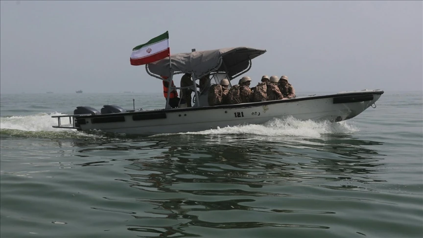 Iran phóng thử thành công tên lửa phòng không hải quân mới