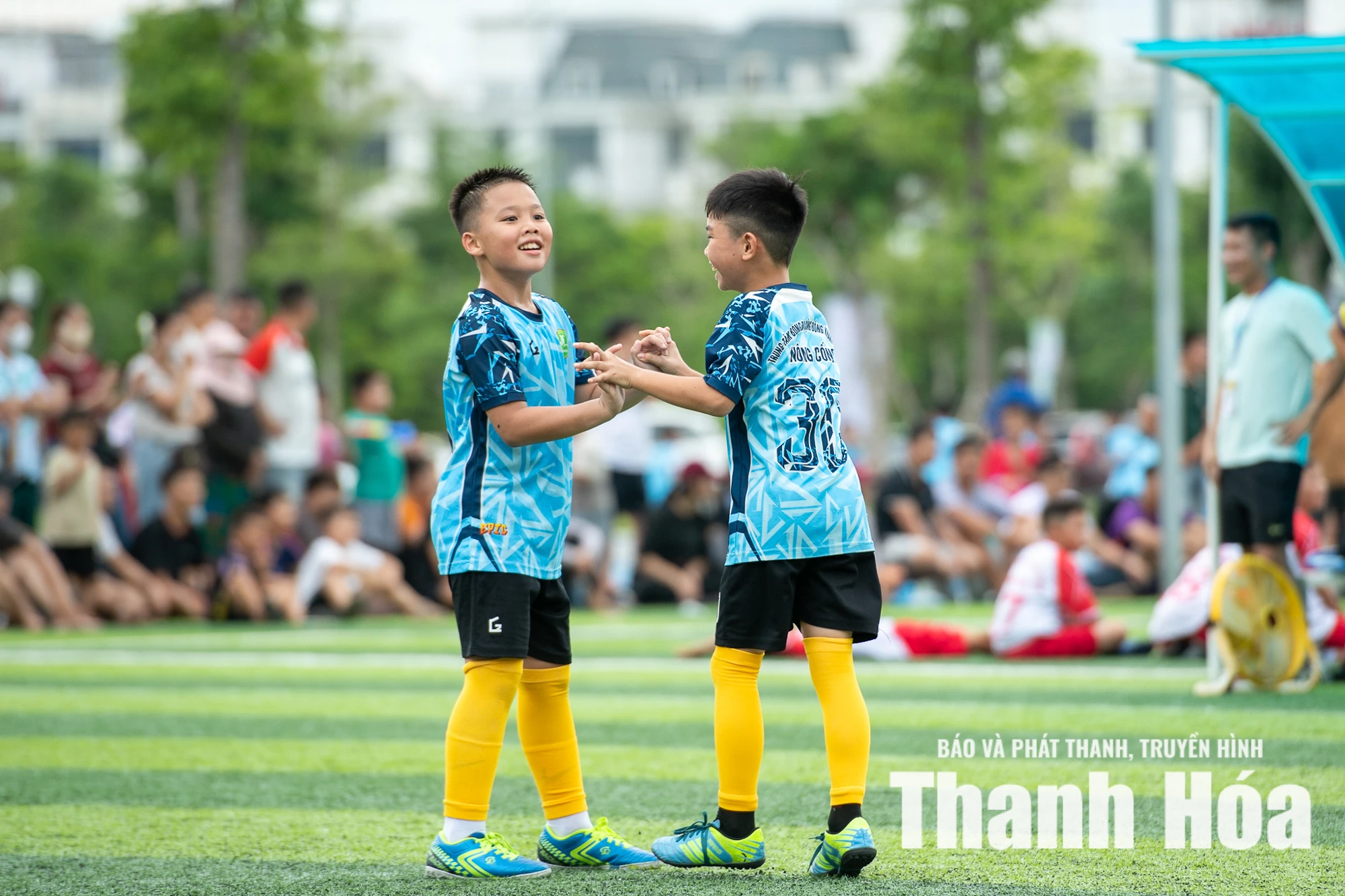 Mãn nhãn những cơn mưa bàn thắng trong ngày khai màn lứa tuổi U10