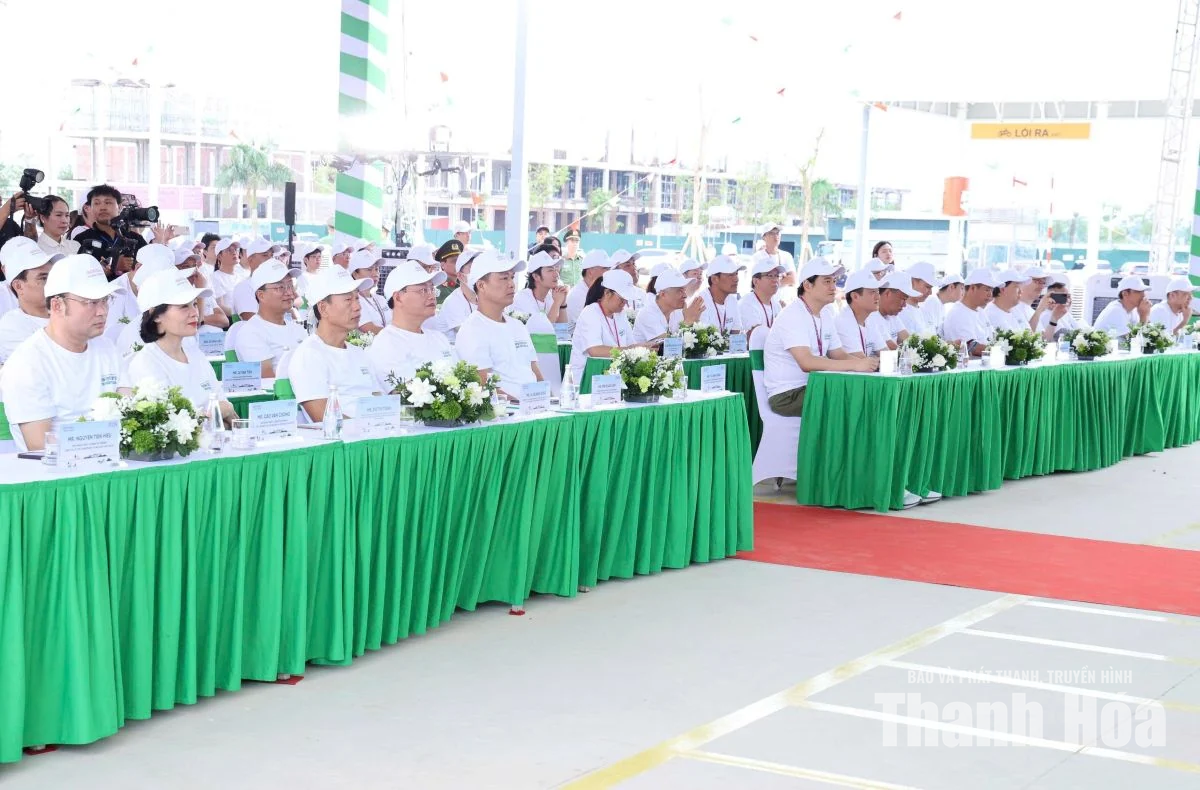 Trồng gần 5.000 cây xanh tại Trung tâm thương mại AEON MALL Thanh Hóa