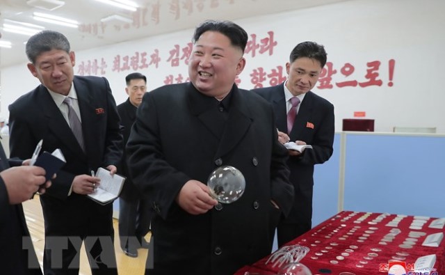Ông Kim Jong-un xuất hiện nhiều hơn trong sự kiện kinh tế, ngoại giao
