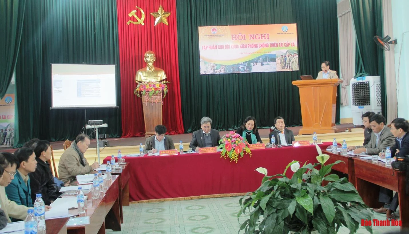 Hội nghị “Tập huấn cho Đội xung kích phòng chống thiên tai cấp xã”