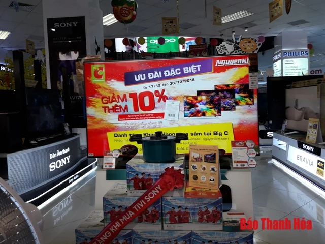 Những ngày giáp Tết Nguyên đán: Sôi động thị trường hàng hóa 