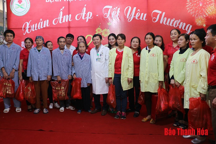 Xuân ấm áp – Tết yêu thương tại Bệnh viện Ung bướu Thanh Hóa