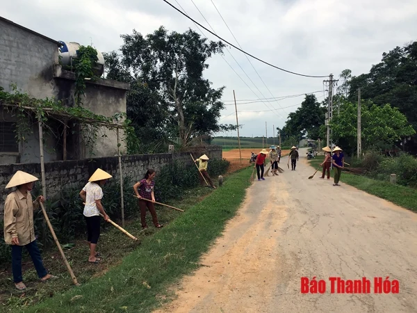 Phụ nữ huyện Ngọc Lặc tích cực hưởng ứng các phong trào thi đua