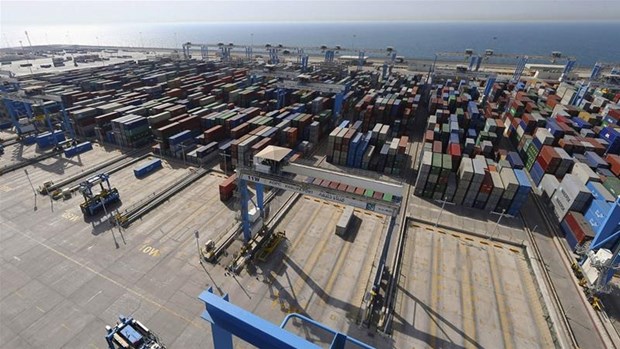 Chính phủ UAE nới lỏng lệnh cấm vận chuyển hàng hóa với Qatar