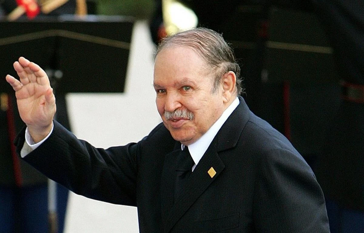 Algeria: Tổng thống Bouteflika chính thức nộp đơn tái tranh cử